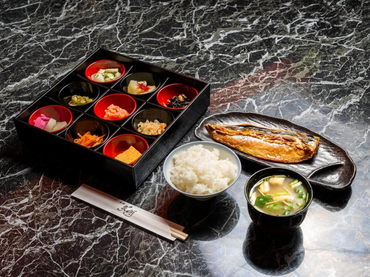 Apa Hotel Tsukiji Ekiminami Tokyo prefektur Exteriör bild
